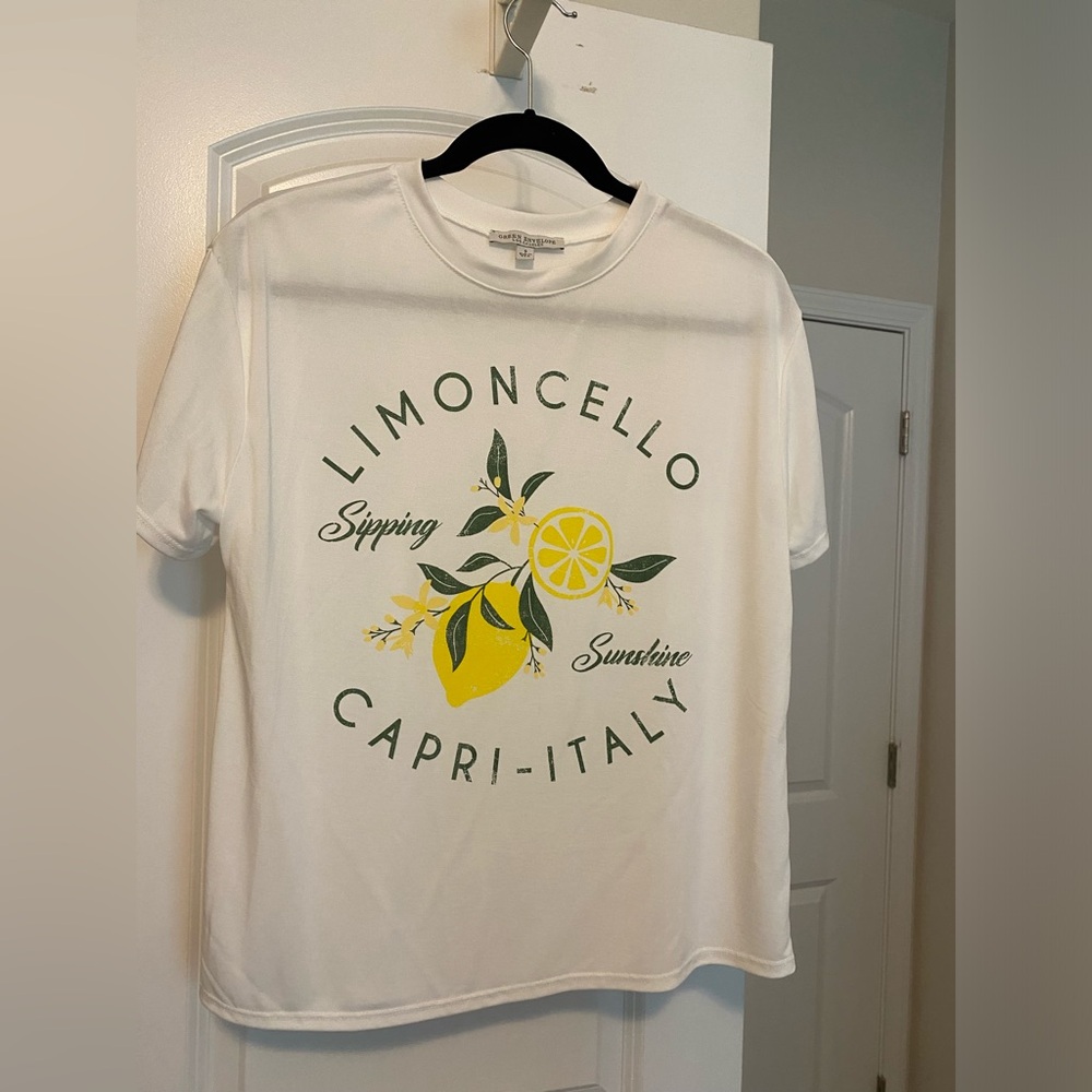 Green Envelope Los Angeles women’s shirt size small
